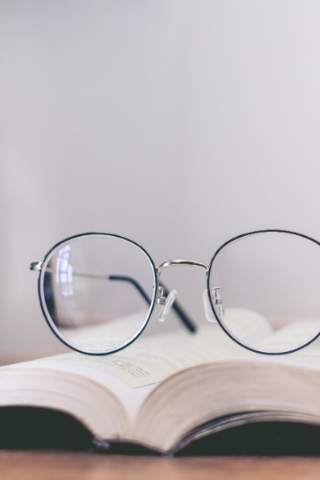 thin glasses - Types of Glasses